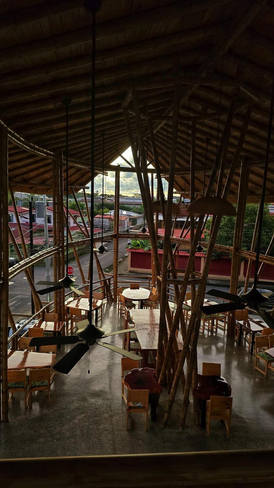 Bonding Coffee Roaster Cafe & Hotel 奎波斯城 外观 照片