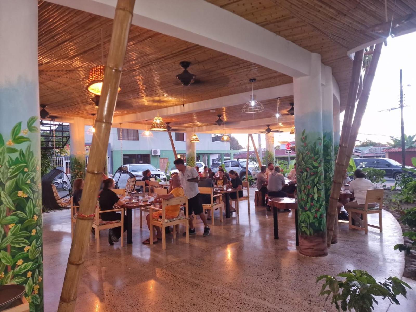 Bonding Coffee Roaster Cafe & Hotel 奎波斯城 外观 照片