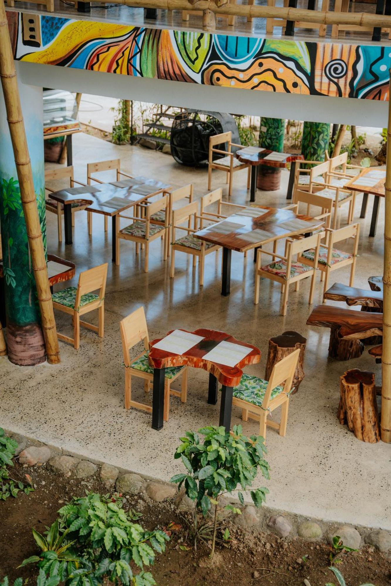 Bonding Coffee Roaster Cafe & Hotel 奎波斯城 外观 照片